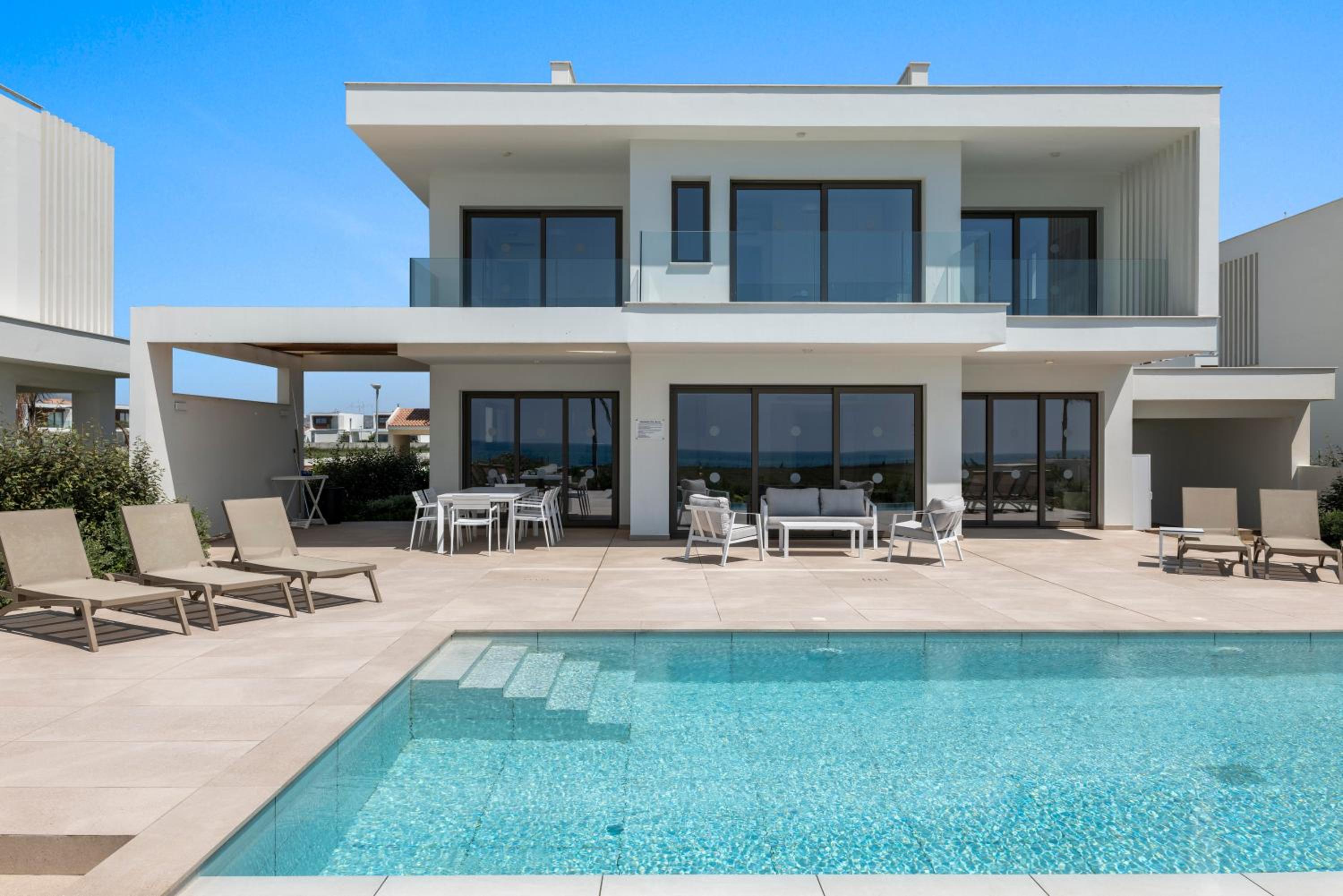 Serenity Waves Villa 6