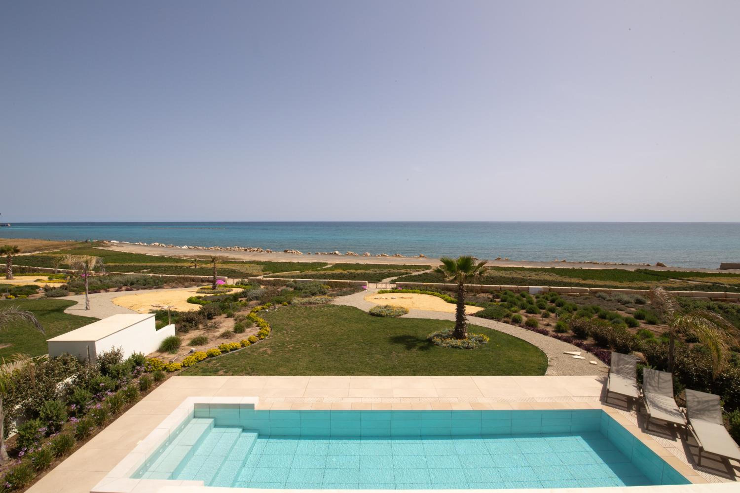 Serenity Waves Villa 6