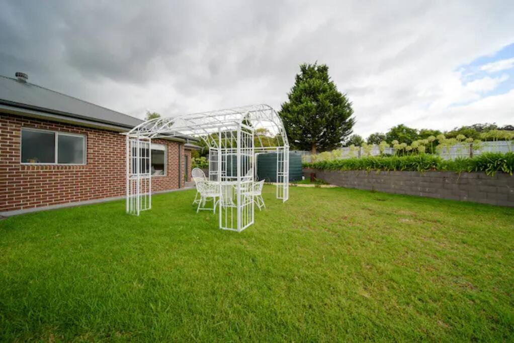 Family-Friendly Gorgeous Farm House TF1952New