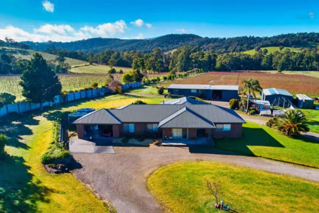 Family-Friendly Gorgeous Farm House TF1952New