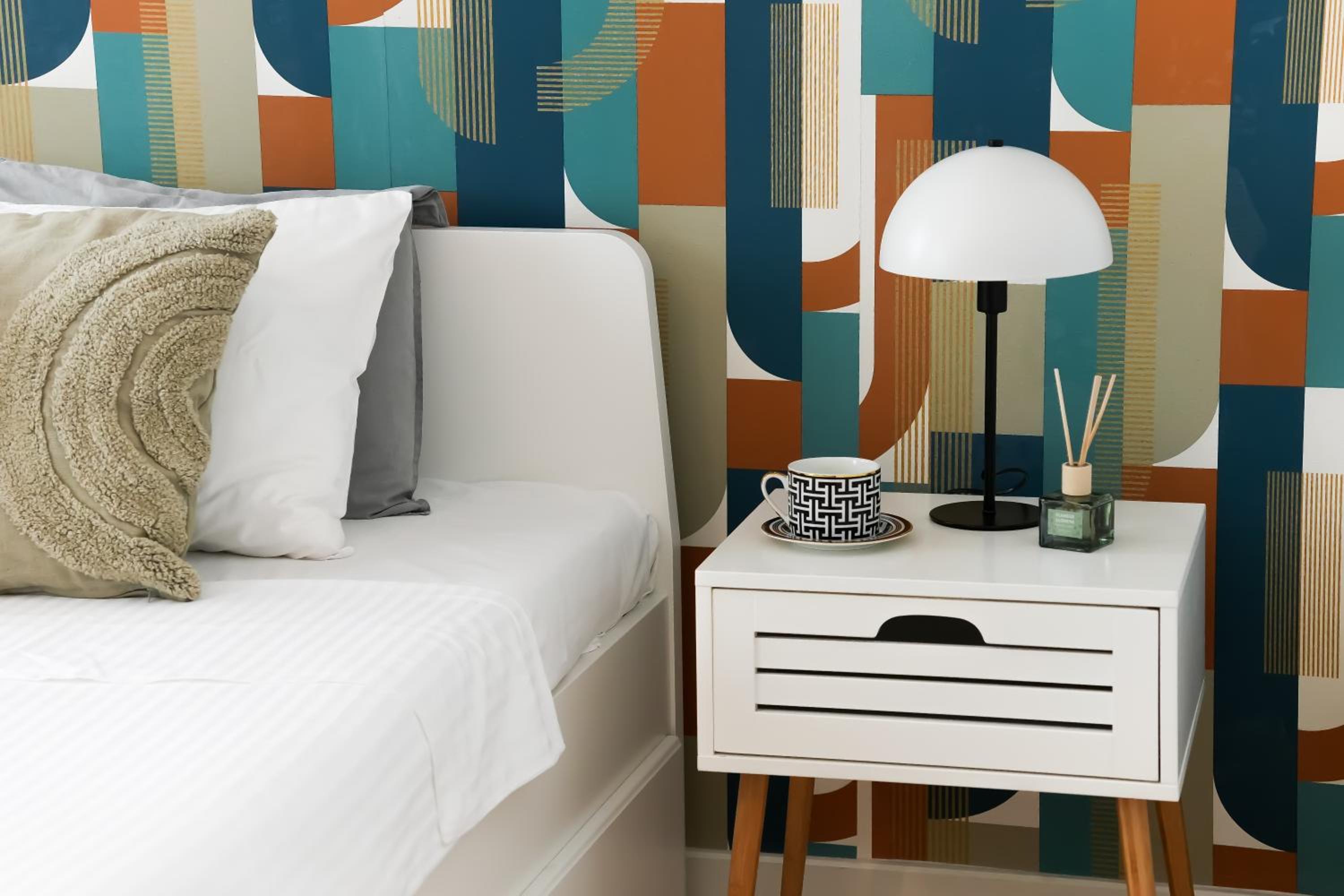 Maria - Modern Apartment with Parking and Workspace view 2