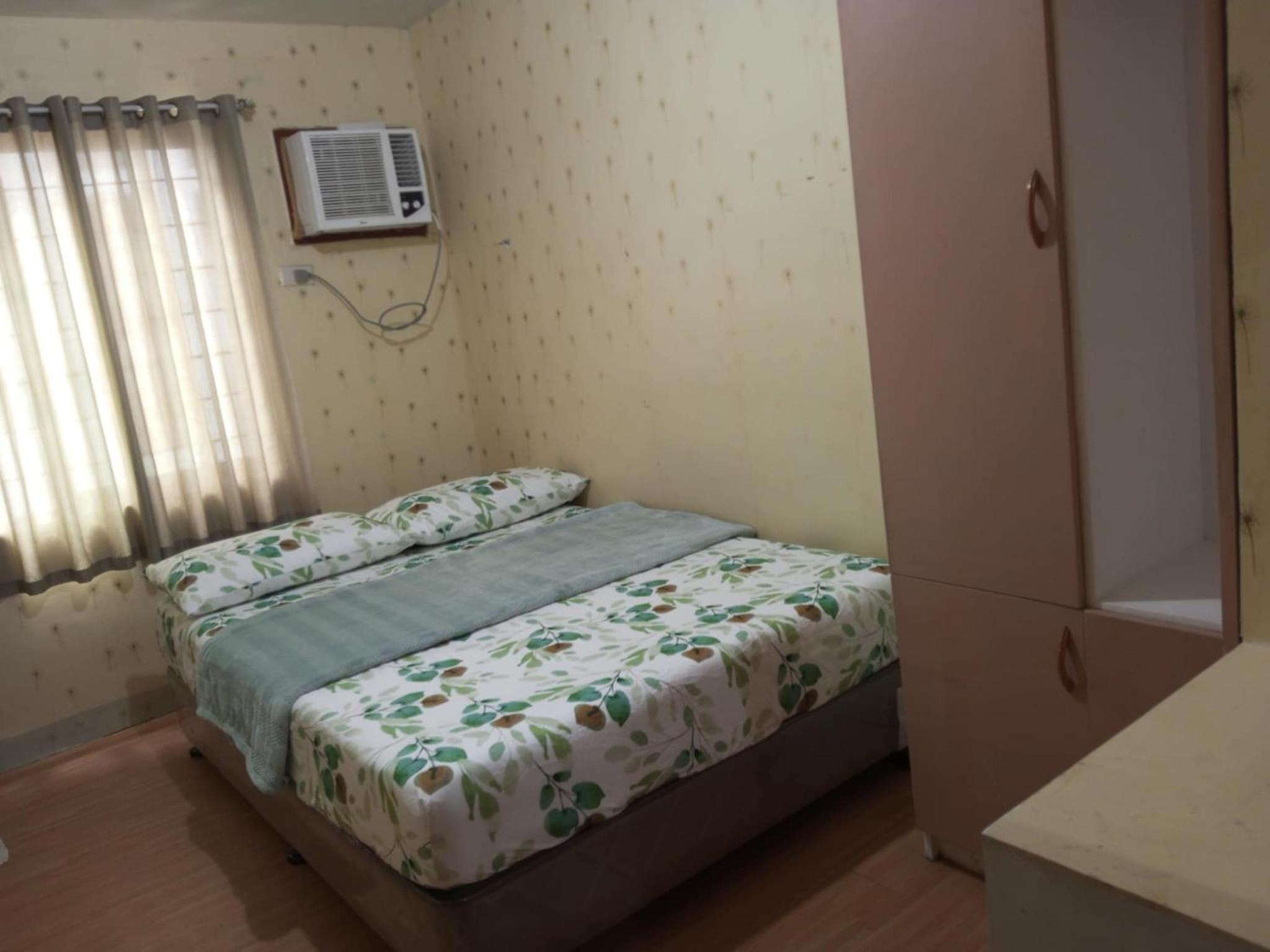 2BR Deca Homes, Near Airport, SM Jmall, SM Cebu & Parkmall view 3