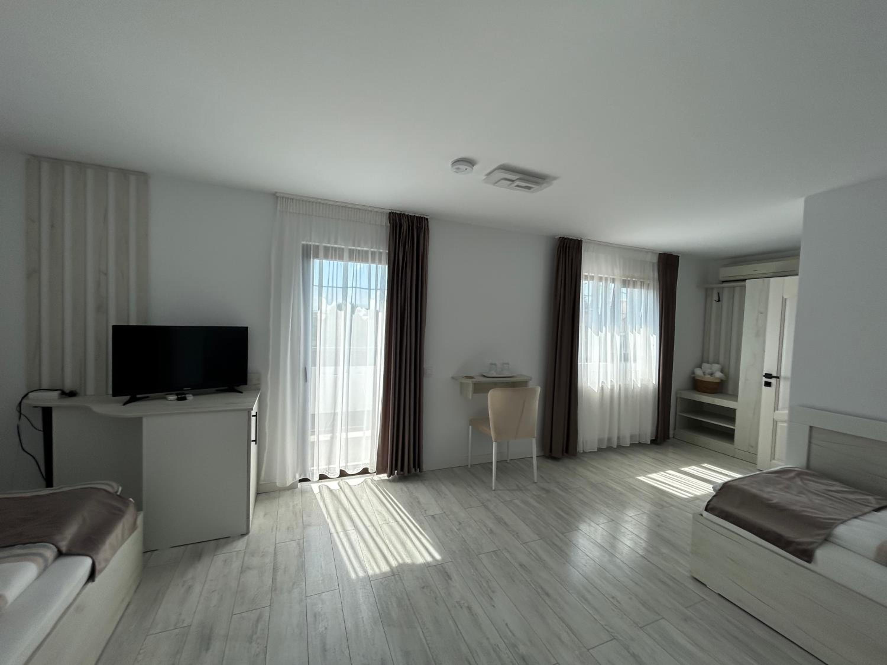 Pensiunea La Cazemata Bucov view 4