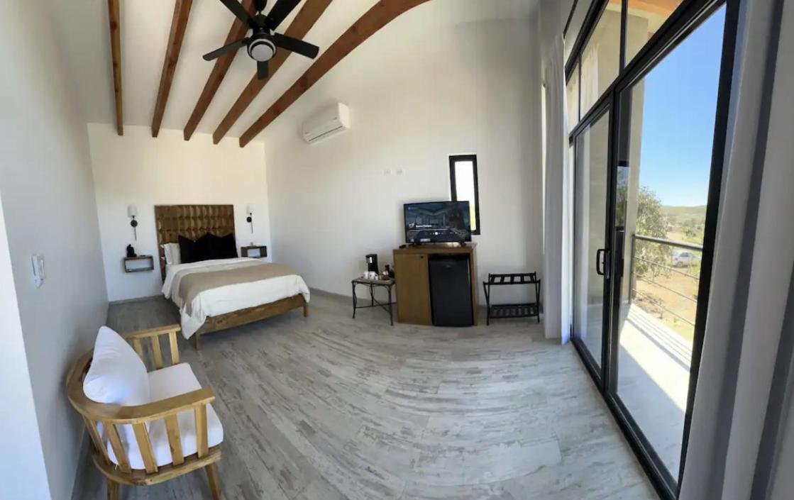 Finca 3-18 Valle de Guadalupe view 4