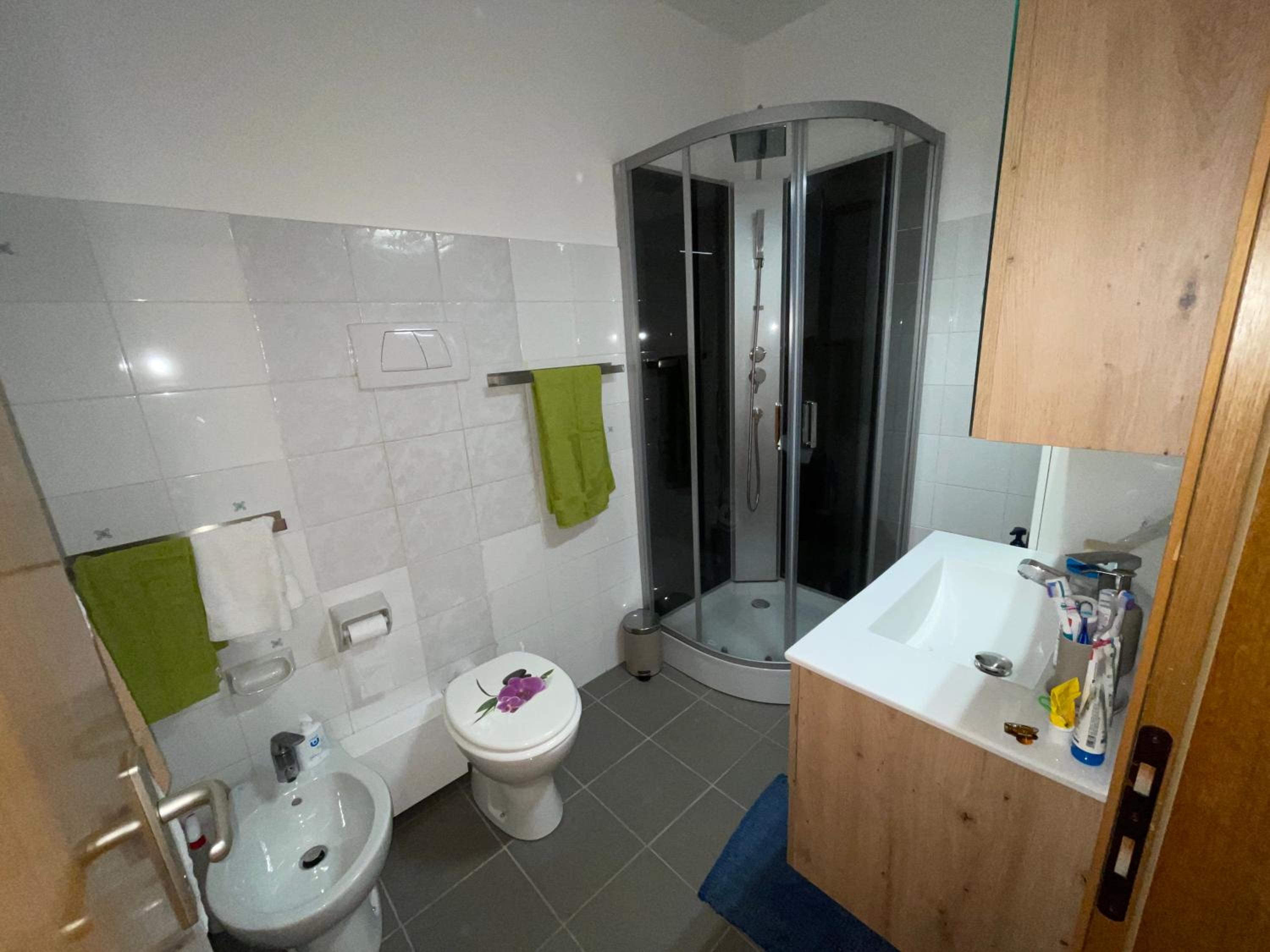 Apartment Weisswand