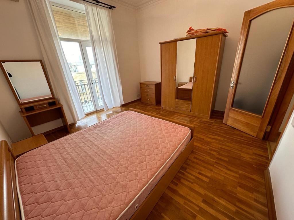 Boulevard apartment