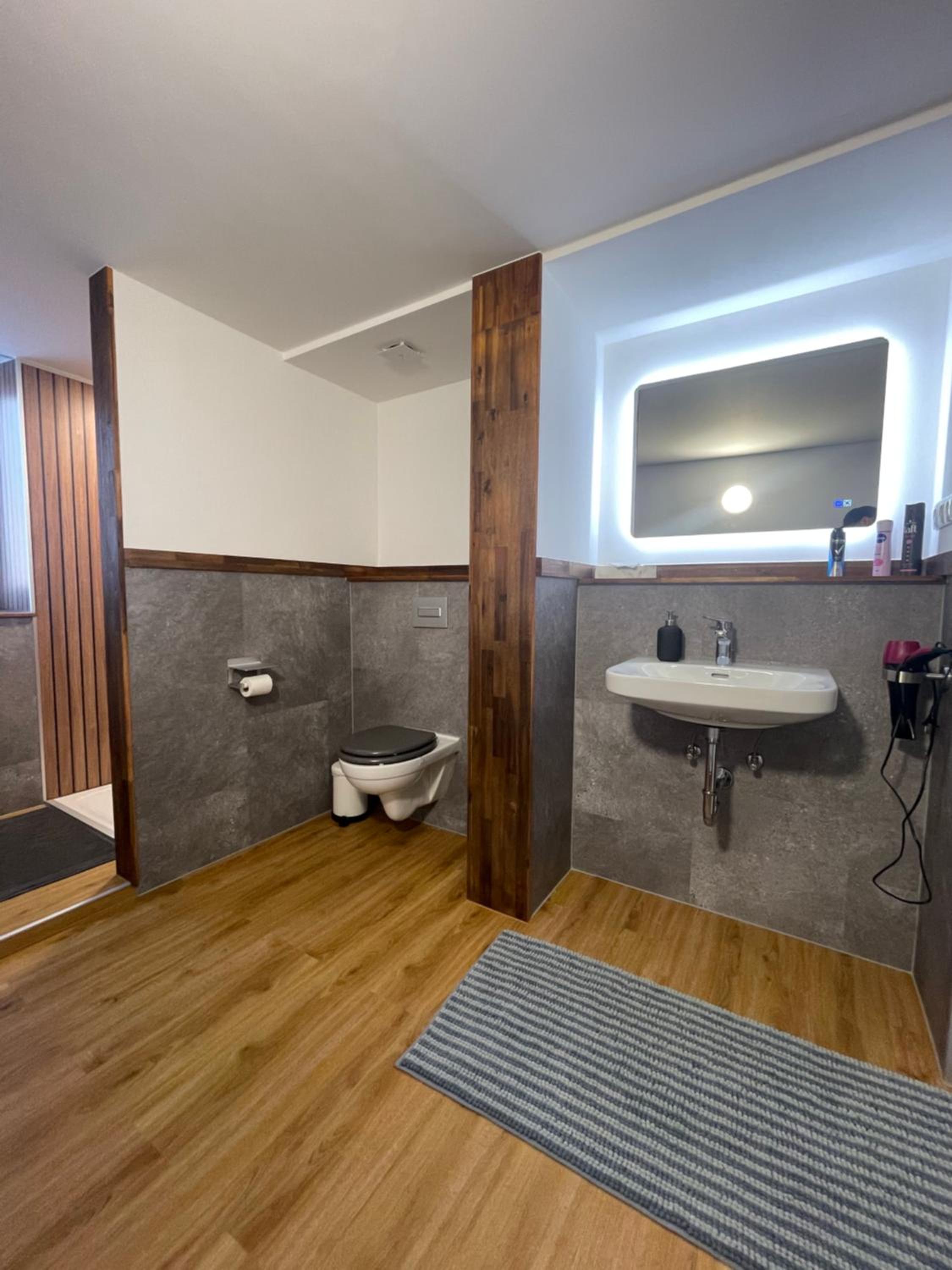 KG Exklusives Zimmer, WLAN, geteiltes Bad und Küche