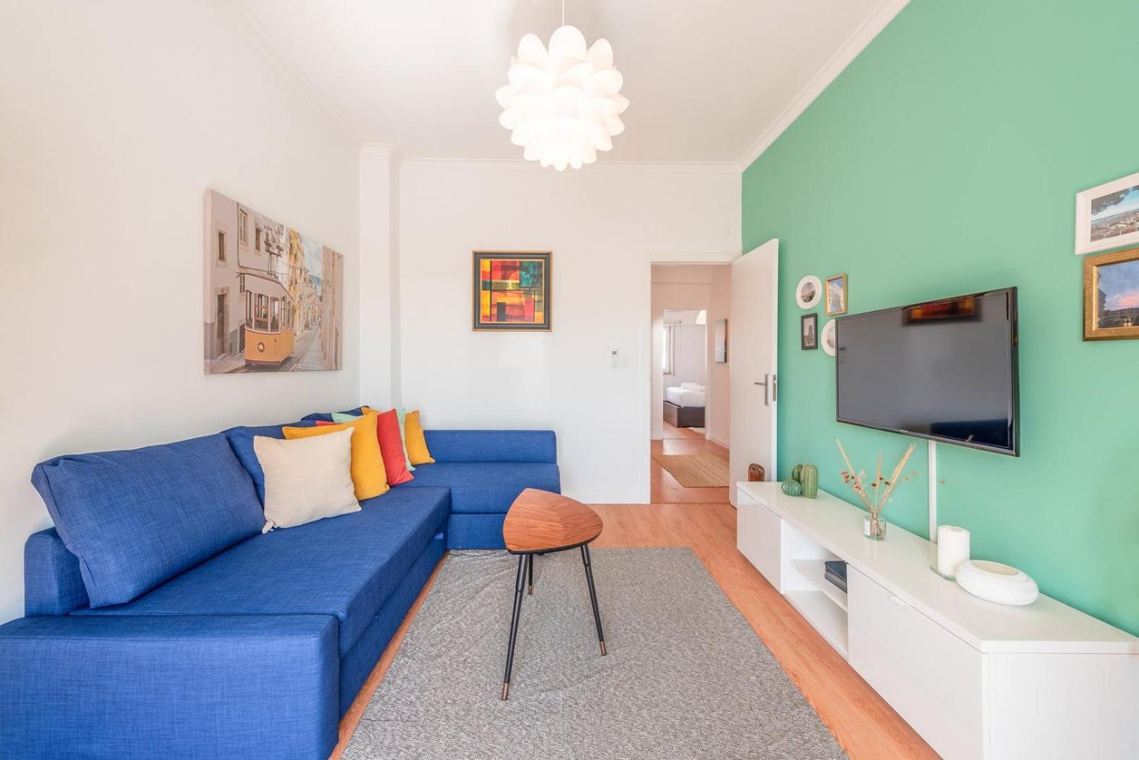 GuestReady - Vibrant 2BR Apartment view 5