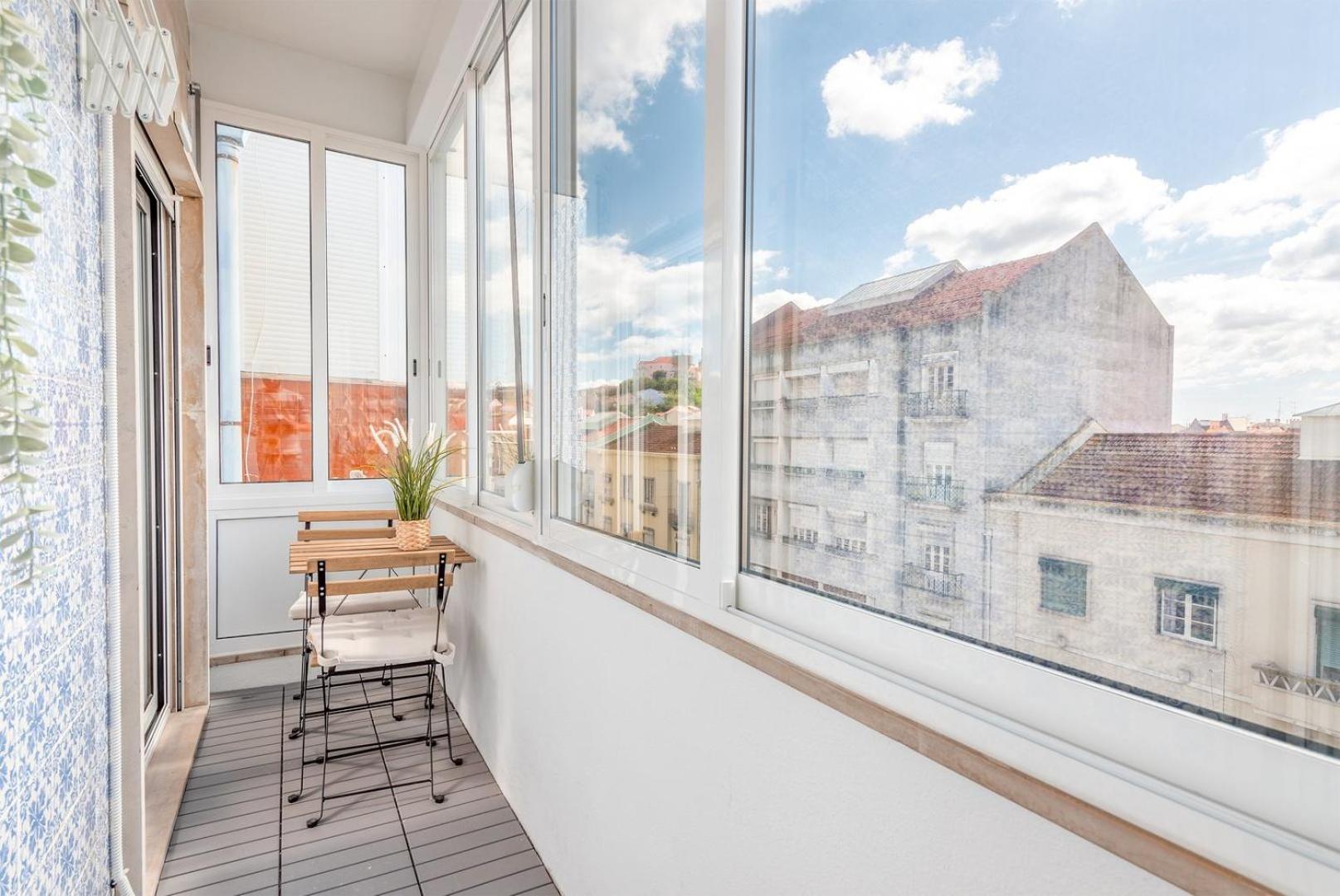 GuestReady - Vibrant 2BR Apartment view 4