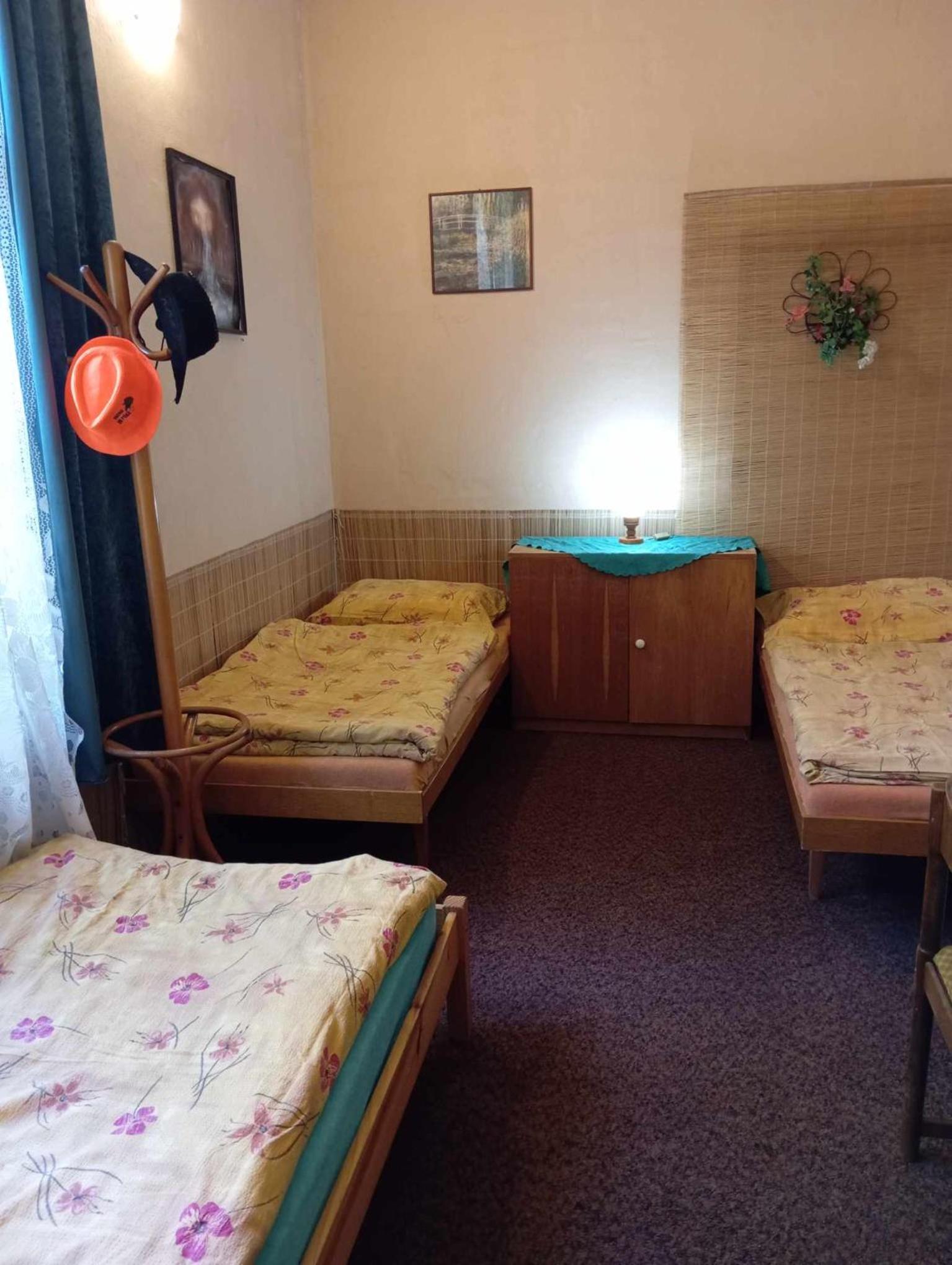 Stará škola - penzion - celý komplex- 10 lůžek