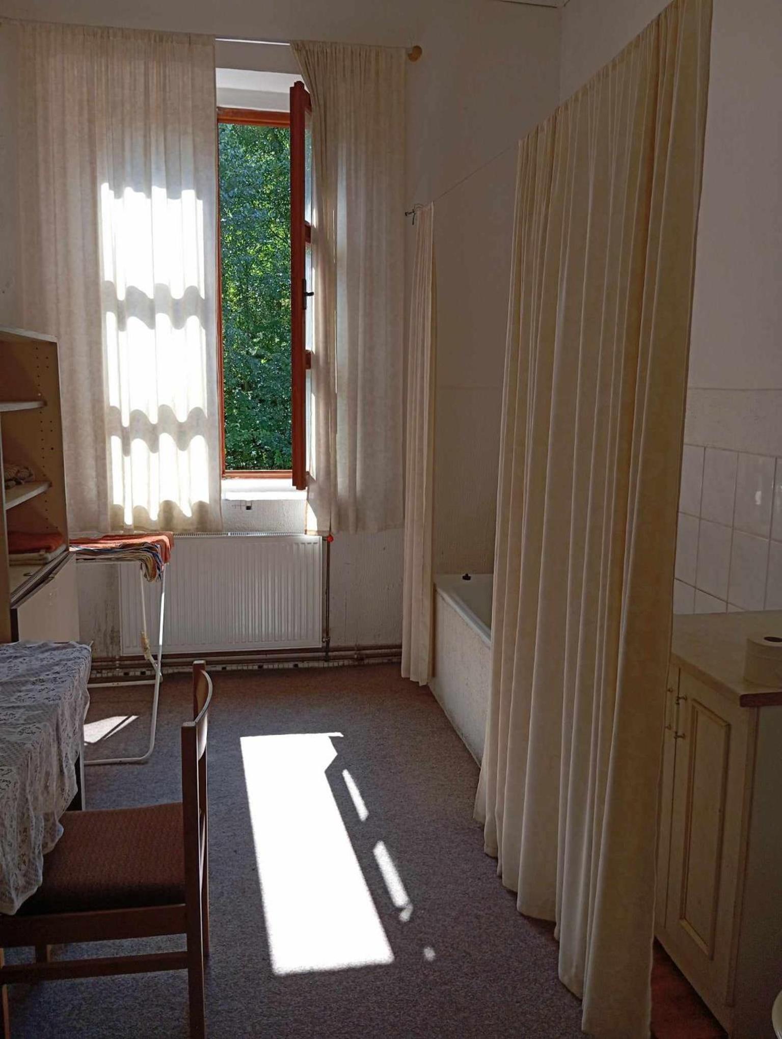 Stará škola - penzion - celý komplex- 10 lůžek