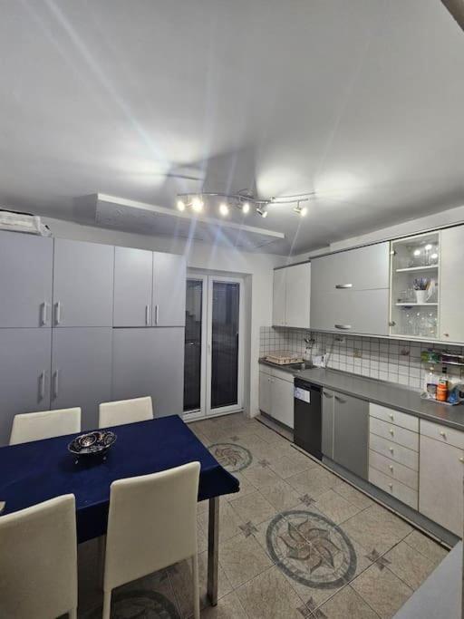 Millenium Cross view FREE Parking 1 BR apt 10 min from city center view 3