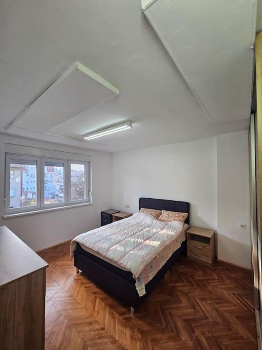 Millenium Cross view FREE Parking 1 BR apt 10 min from city center view 4