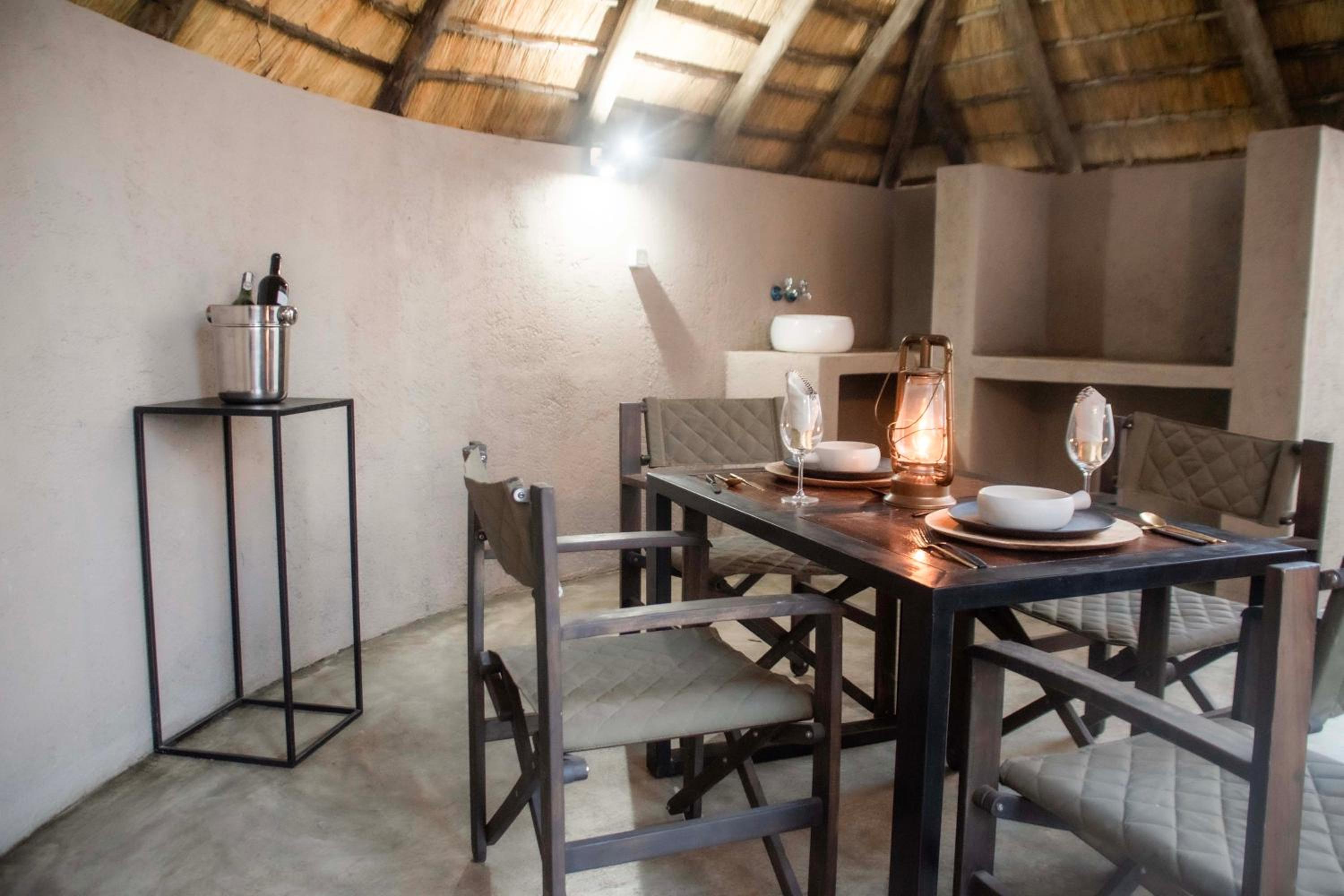 Chobe House Villa and Chalets