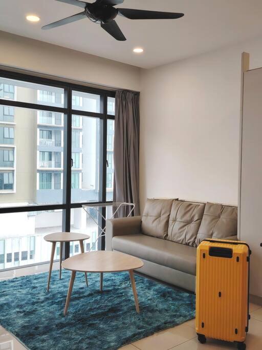 GM B-1205 TWO BEDROOMS Cozy Netflix BySTAY