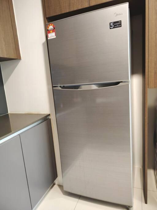 GM B-1205 TWO BEDROOMS Cozy Netflix BySTAY