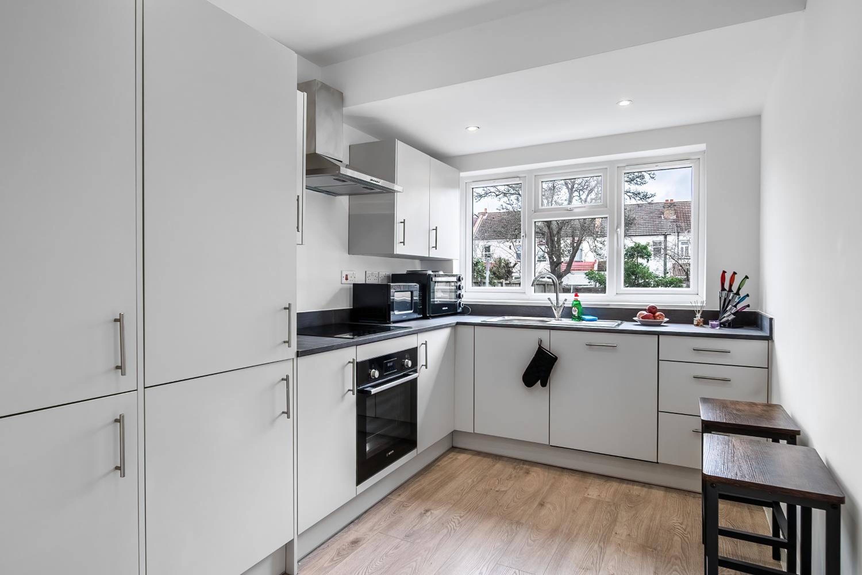 En-Suite Studio Rooms By LiveStay Short Lets & Serviced Accommodation London near Wembley Stadium