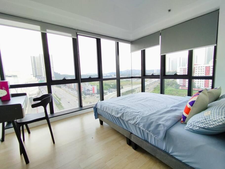 2 bedrooms Aurora Place Pavilion Bukit Jalil - 3 Mins to Stadium Axiata
