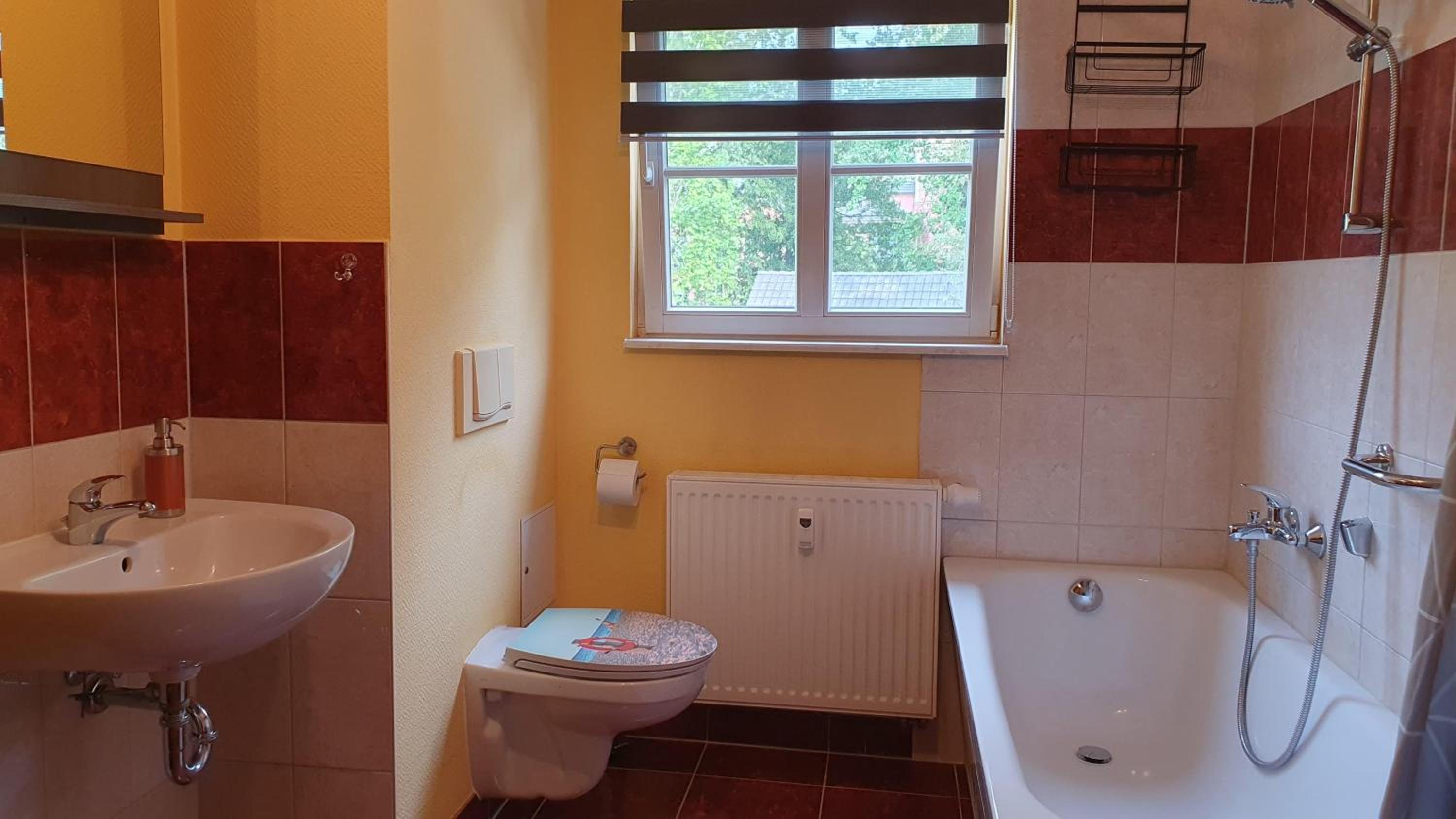 Ferienwohnung Schlossblick Direkt gegenüber dem Schloss, Rhododendronpark mit Terrasse und WLAN