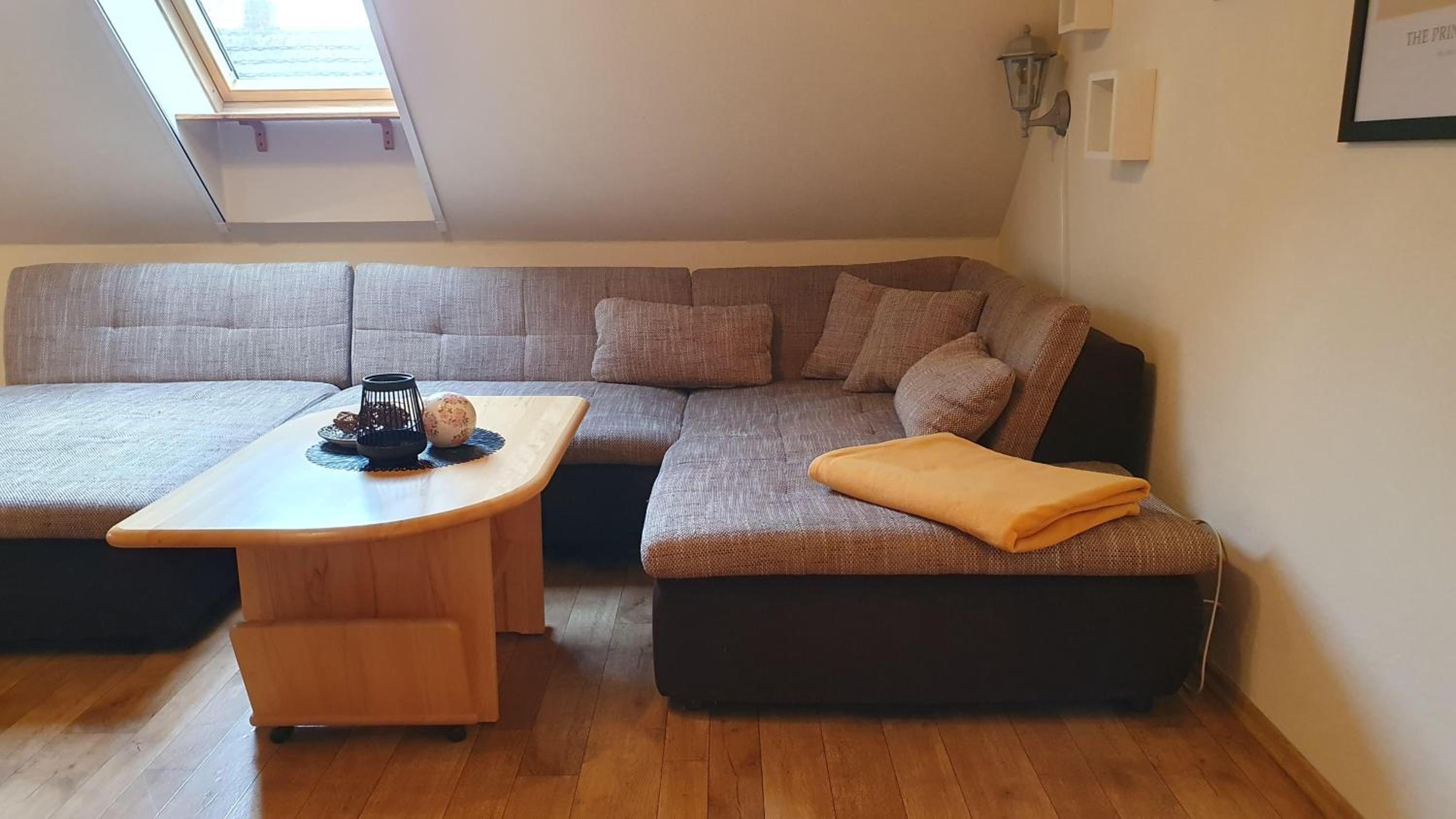 Ferienwohnung Schlossblick Direkt gegenüber dem Schloss, Rhododendronpark mit Terrasse und WLAN