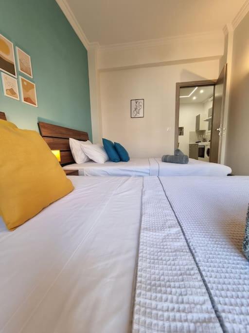 Athens Stylish Renovated 62sqm Apartment for Families & Couples with Balcony in Quiet Area near City Center photo 2