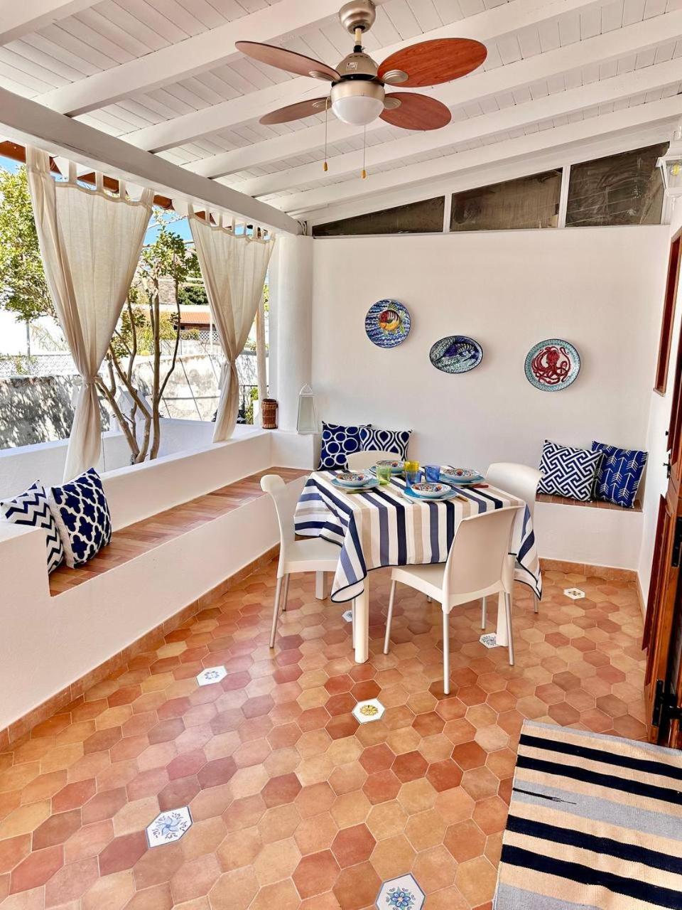 Vulcano Vacations - Cottage Pia - Property Image 1