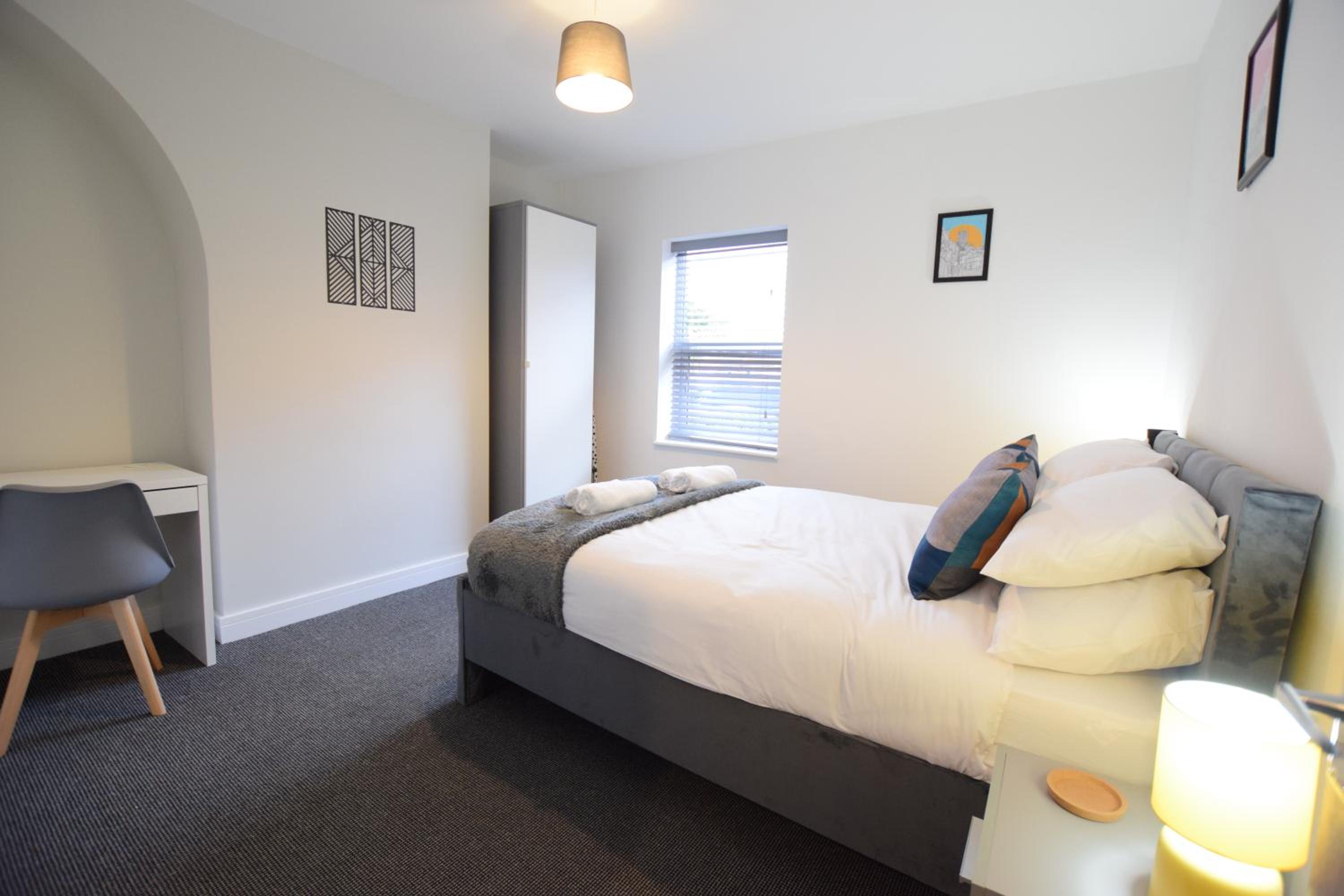 Stylish City Centre Home view 2