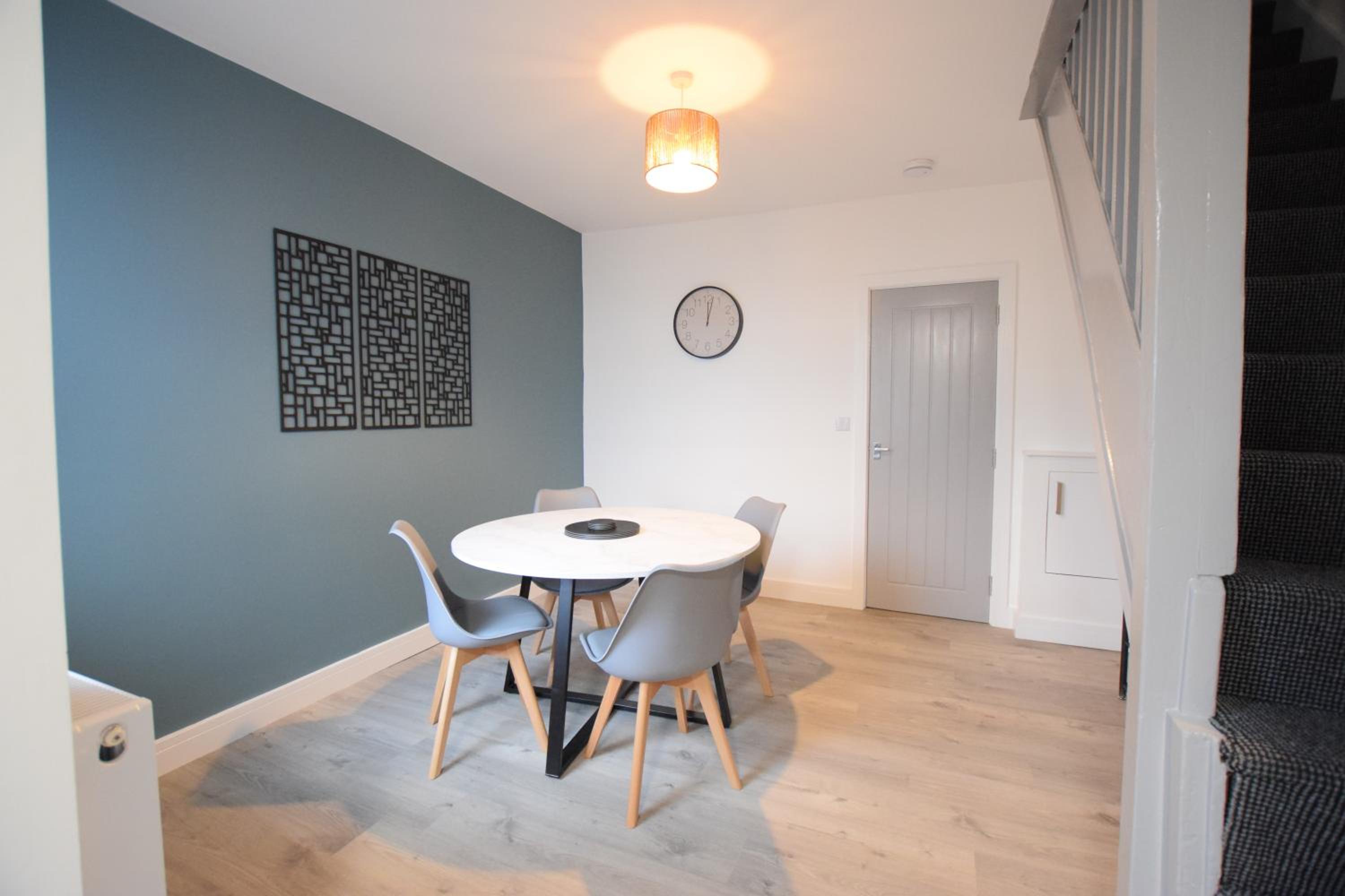 Stylish City Centre Home view 4