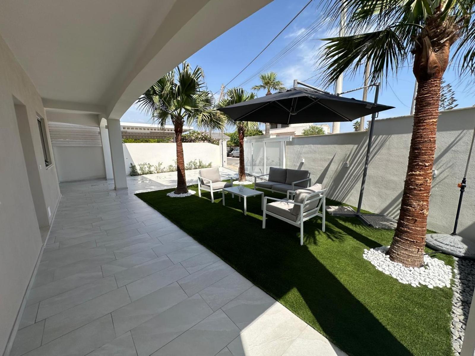 Villa Rosimeli con Piscina a 150 mt dal mare