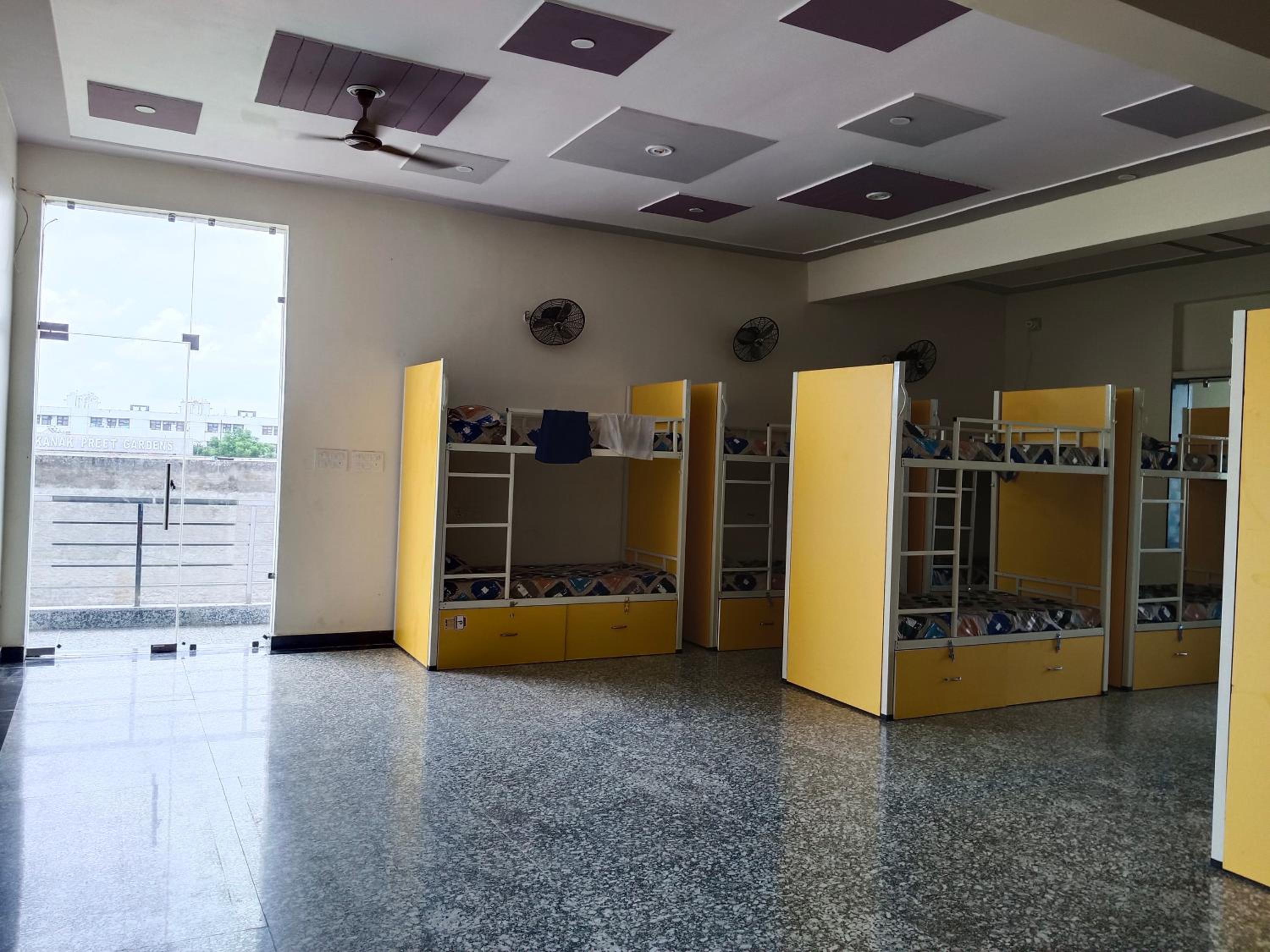 Taj Tourist Hostel view 2