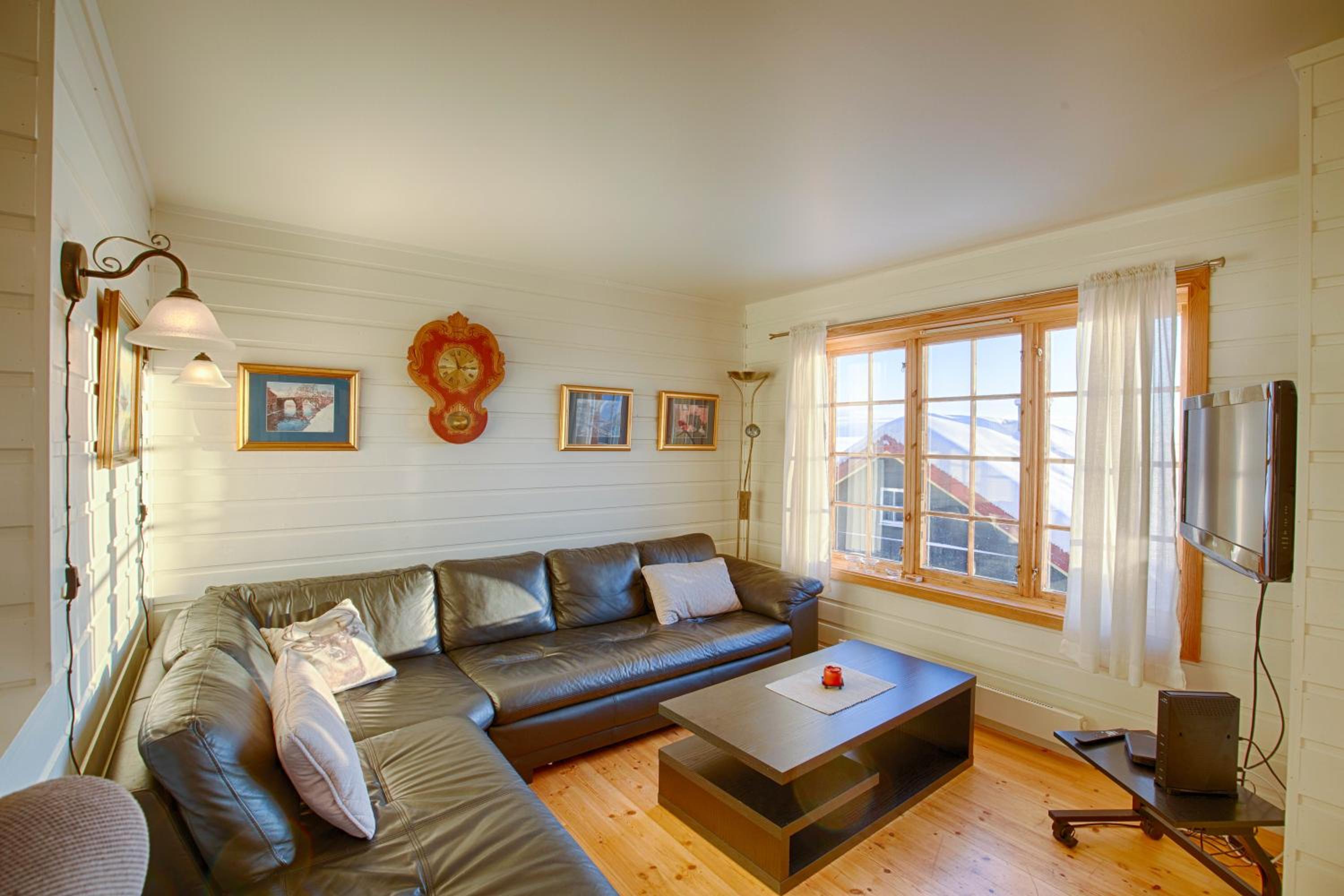 Steps From The Slopes With Stunning Views!