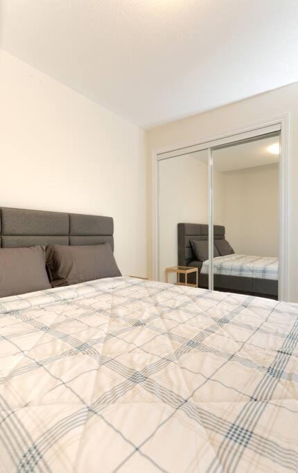 Cozy 2 Bedrooms Townhome in Oshawa
