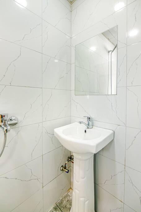 City center stylish studio