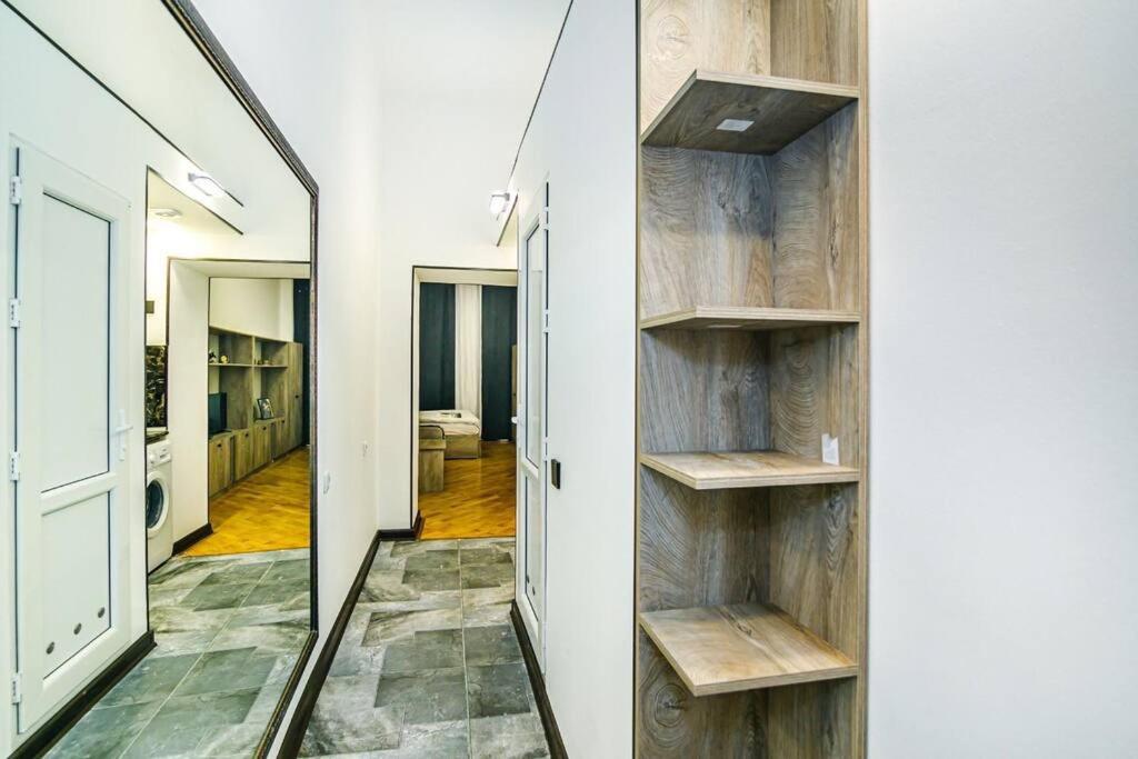 City center stylish studio