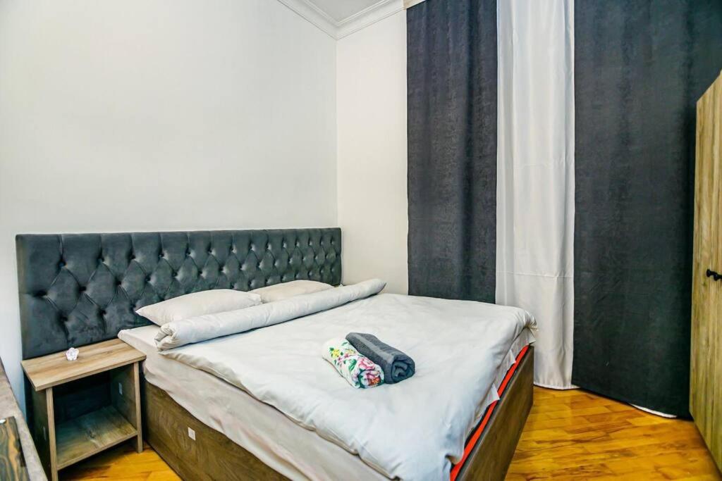 City center stylish studio