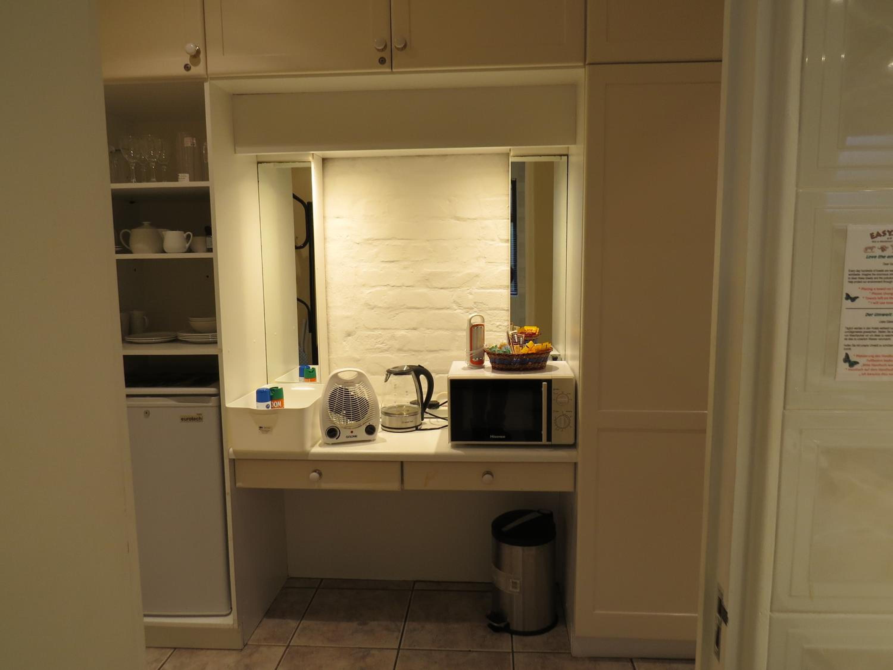 Easy Five Guest House