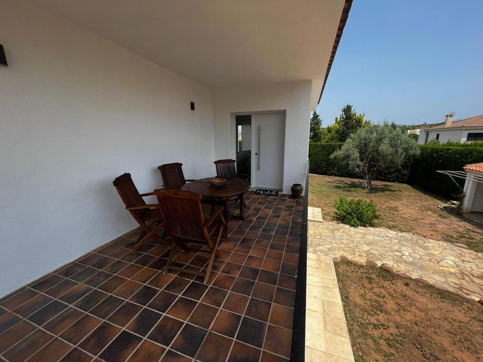 Acogedora casa con piscina