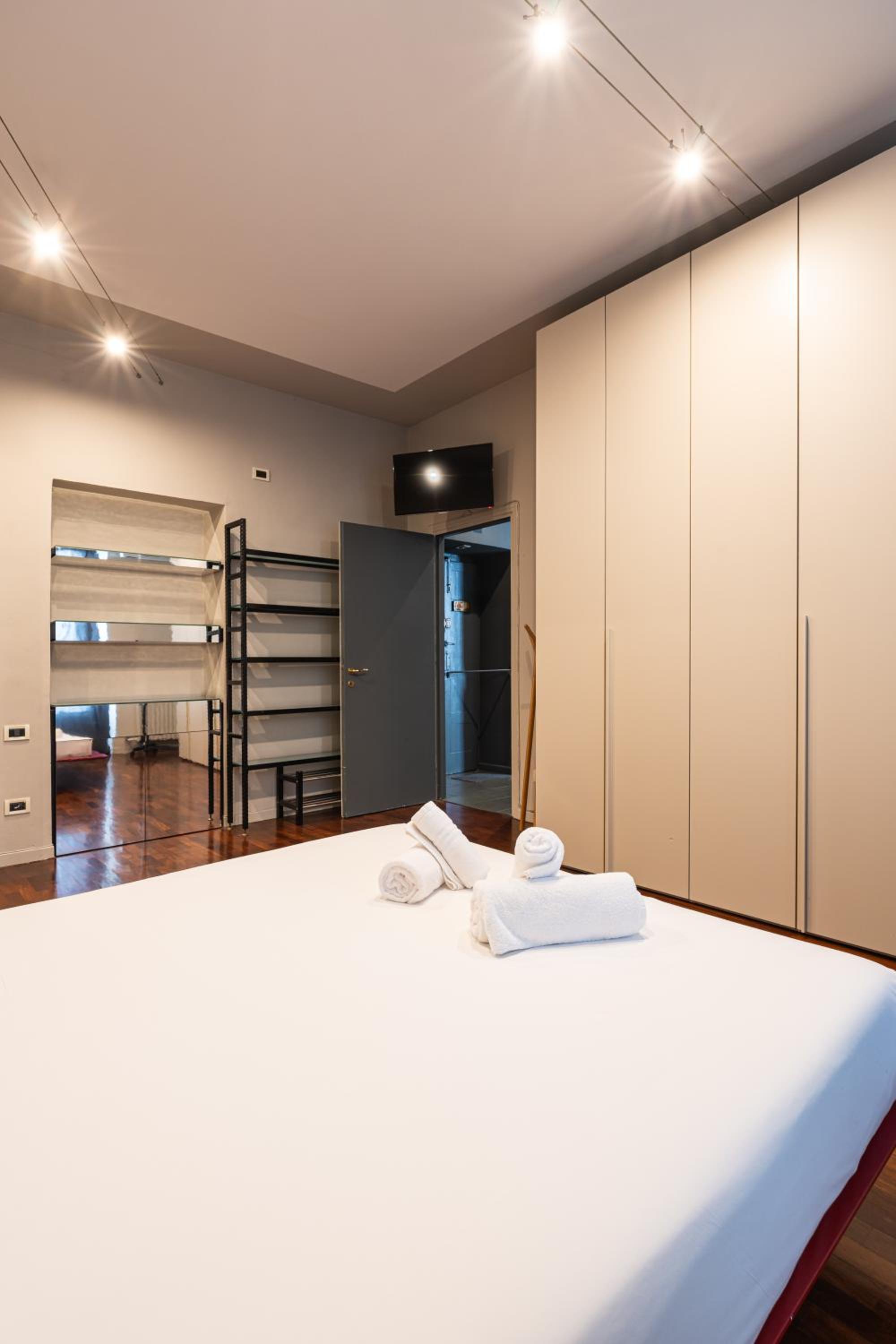 Spacious onebedroom Navigli - Mirable PM