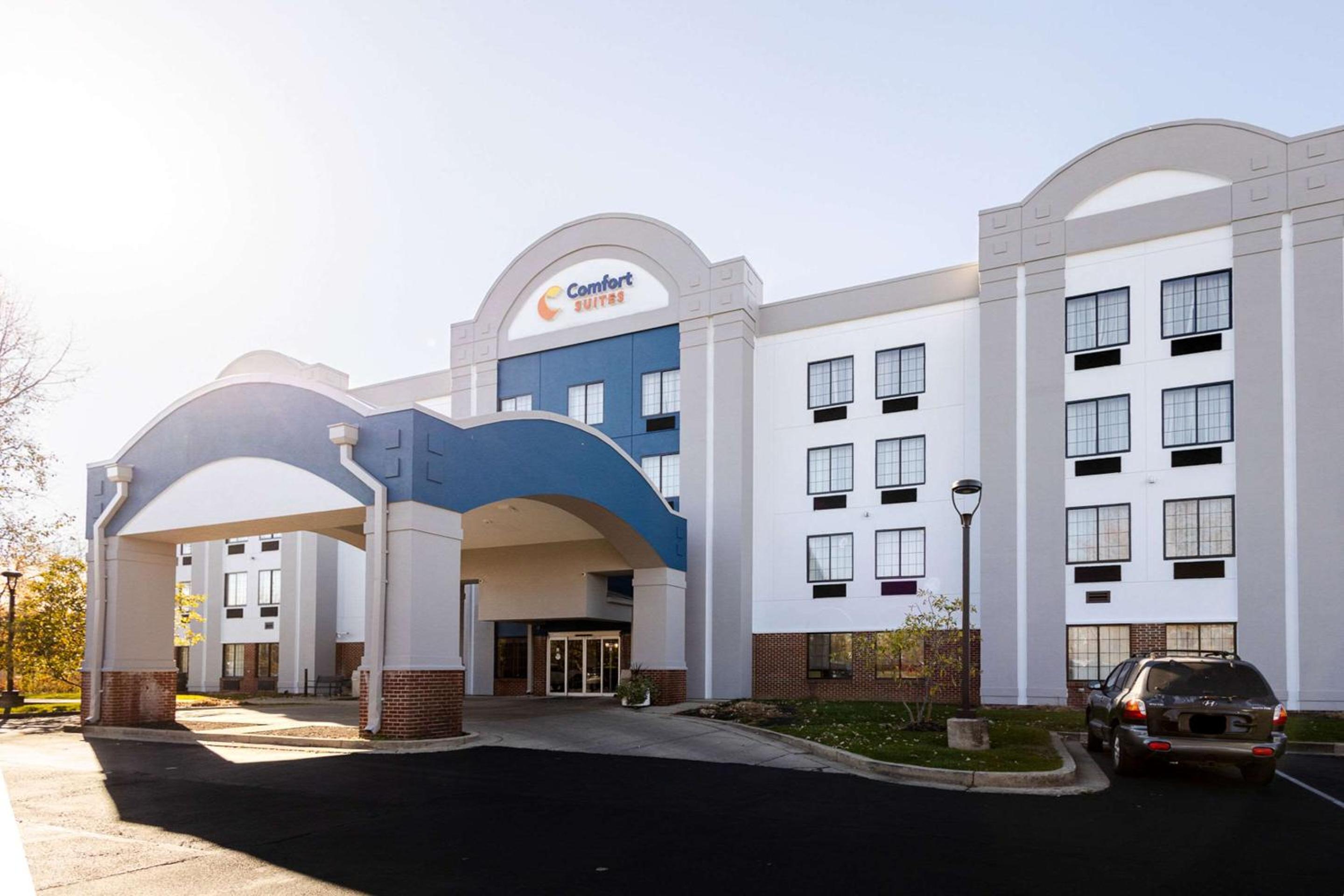Comfort Suites Springfield I-70, Photo 3