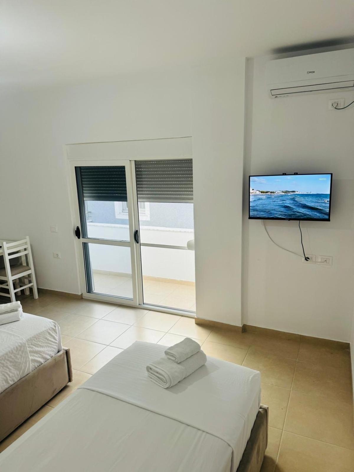 Vila TOLA