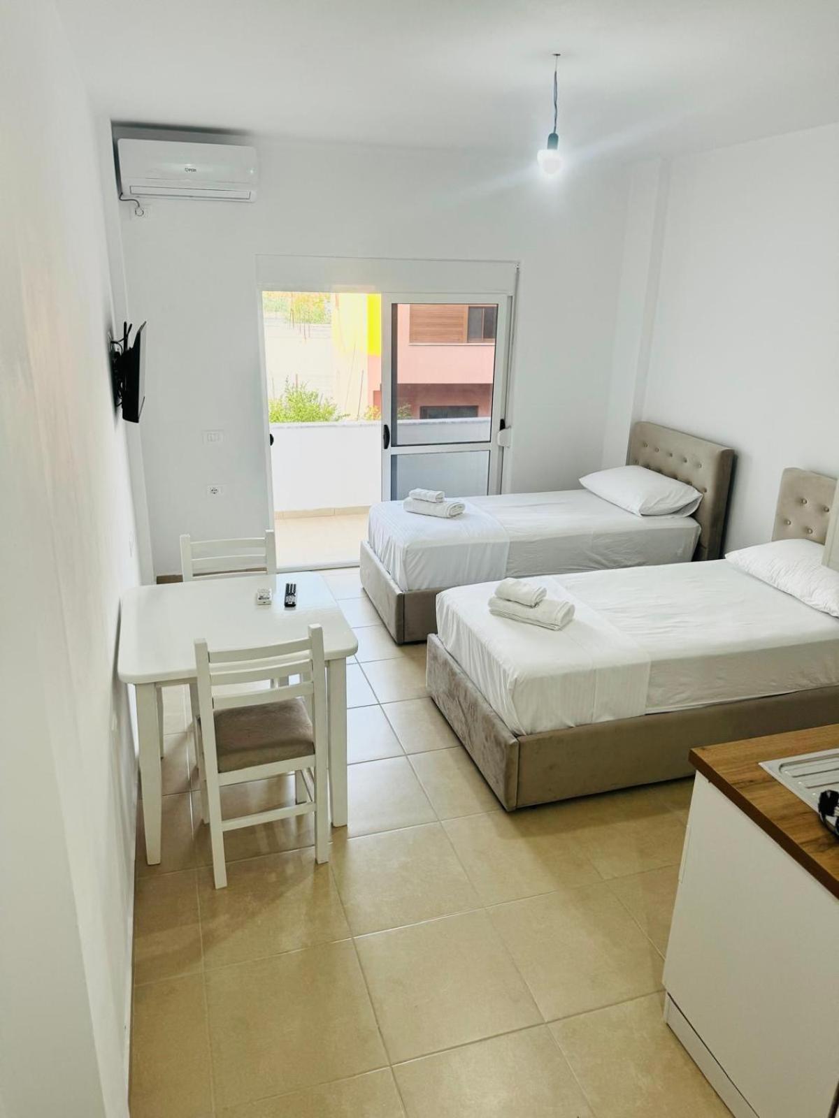 Vila TOLA