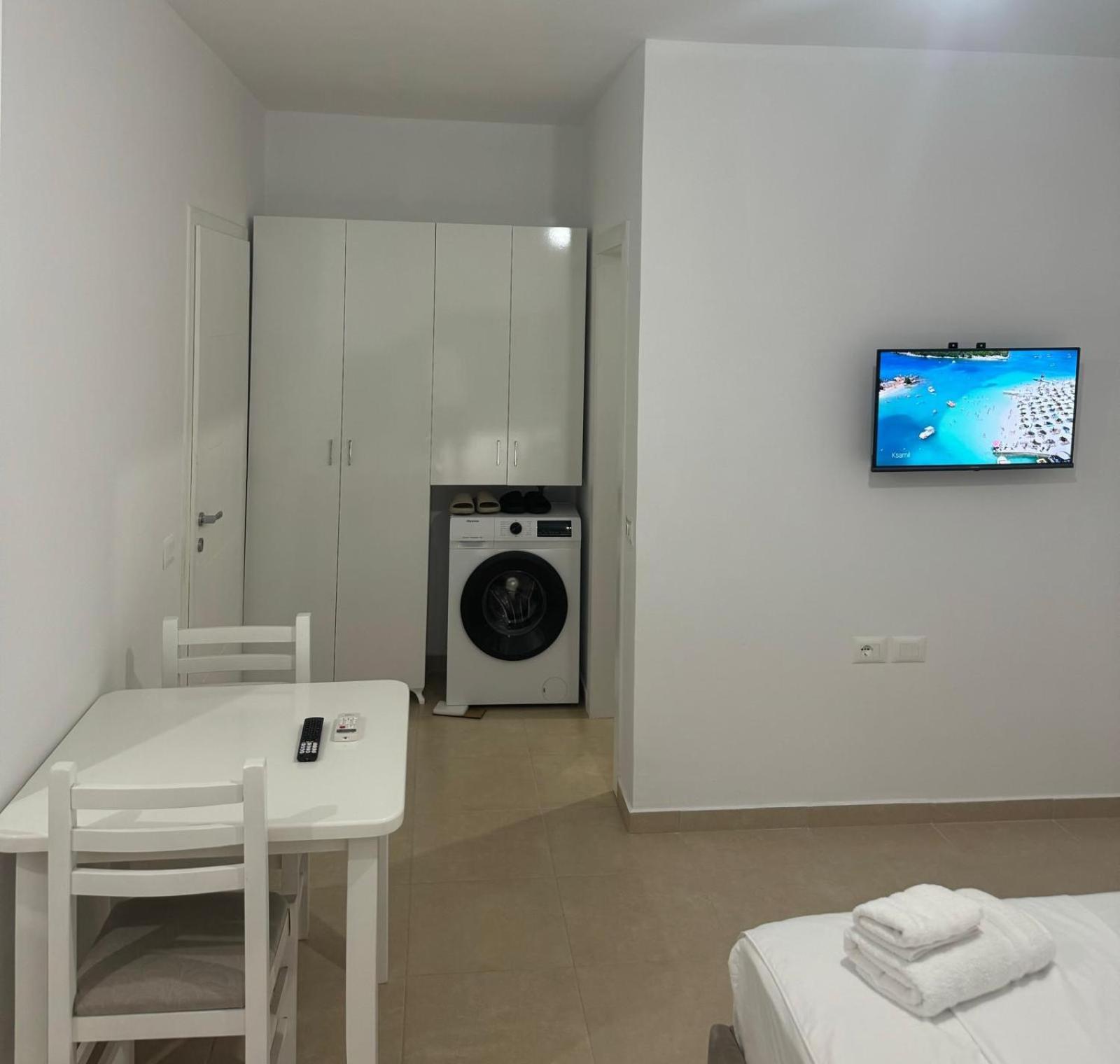 Vila TOLA