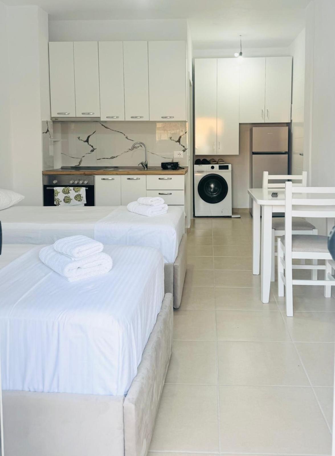 Vila TOLA