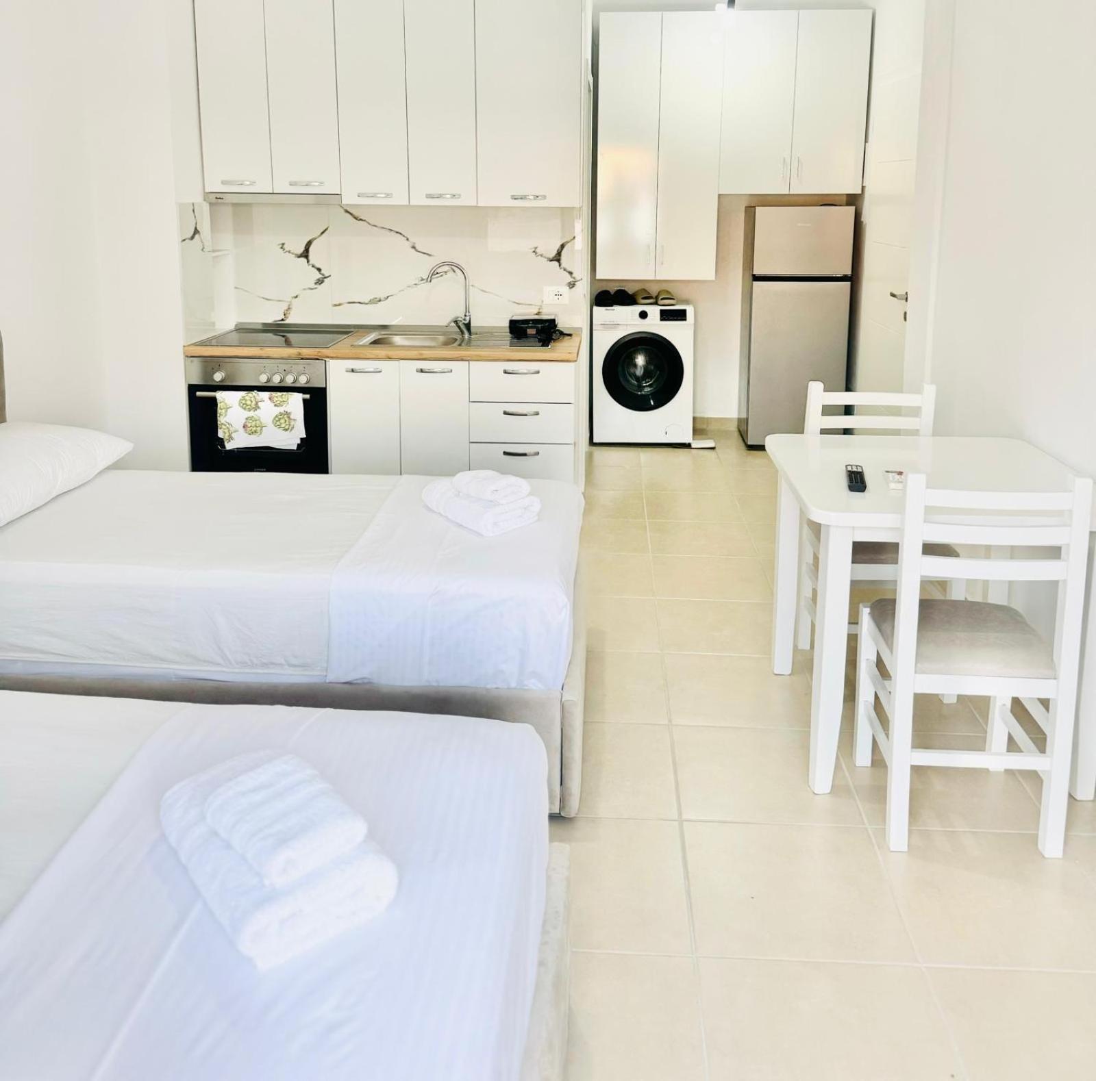 Vila TOLA