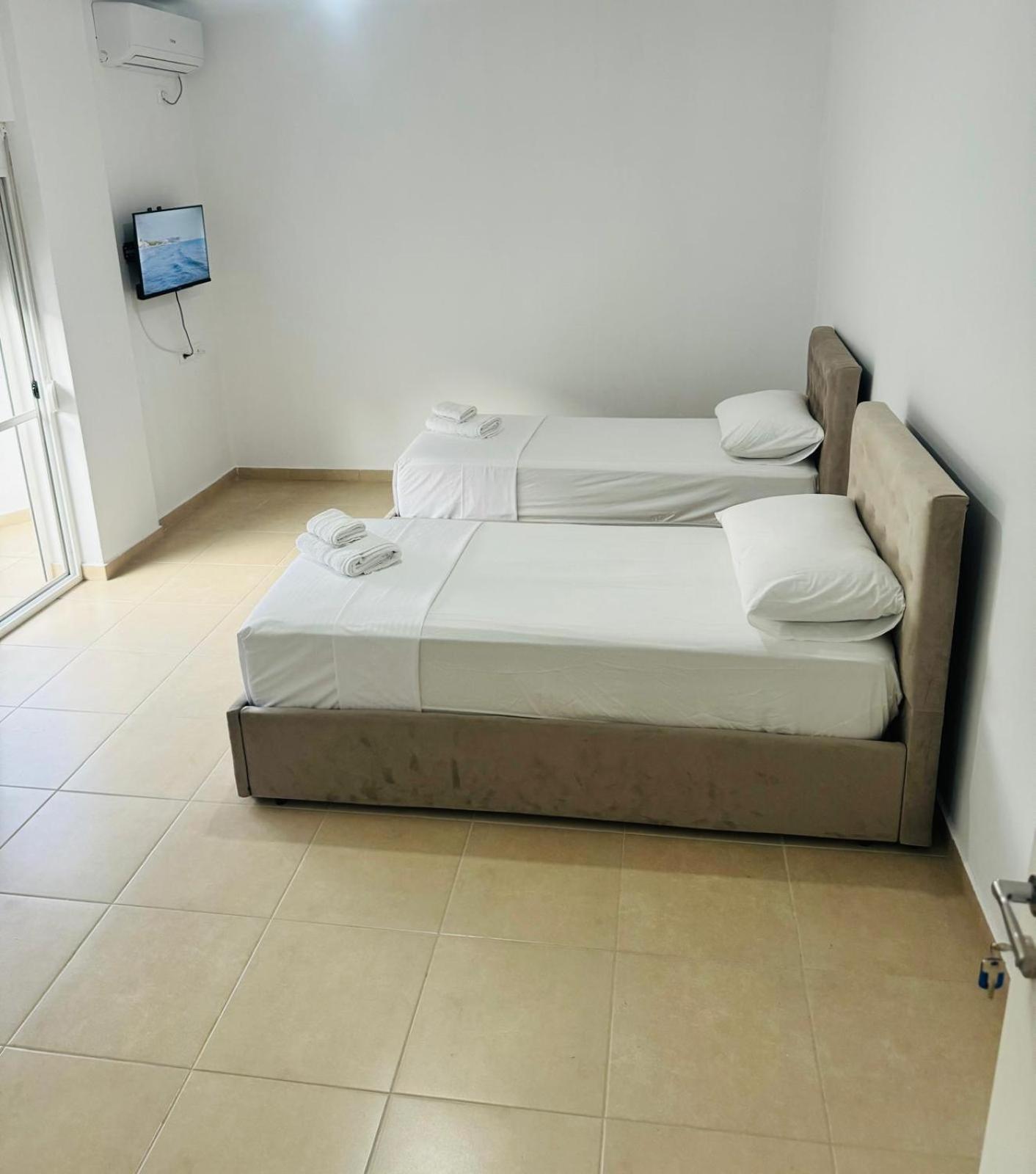 Vila TOLA