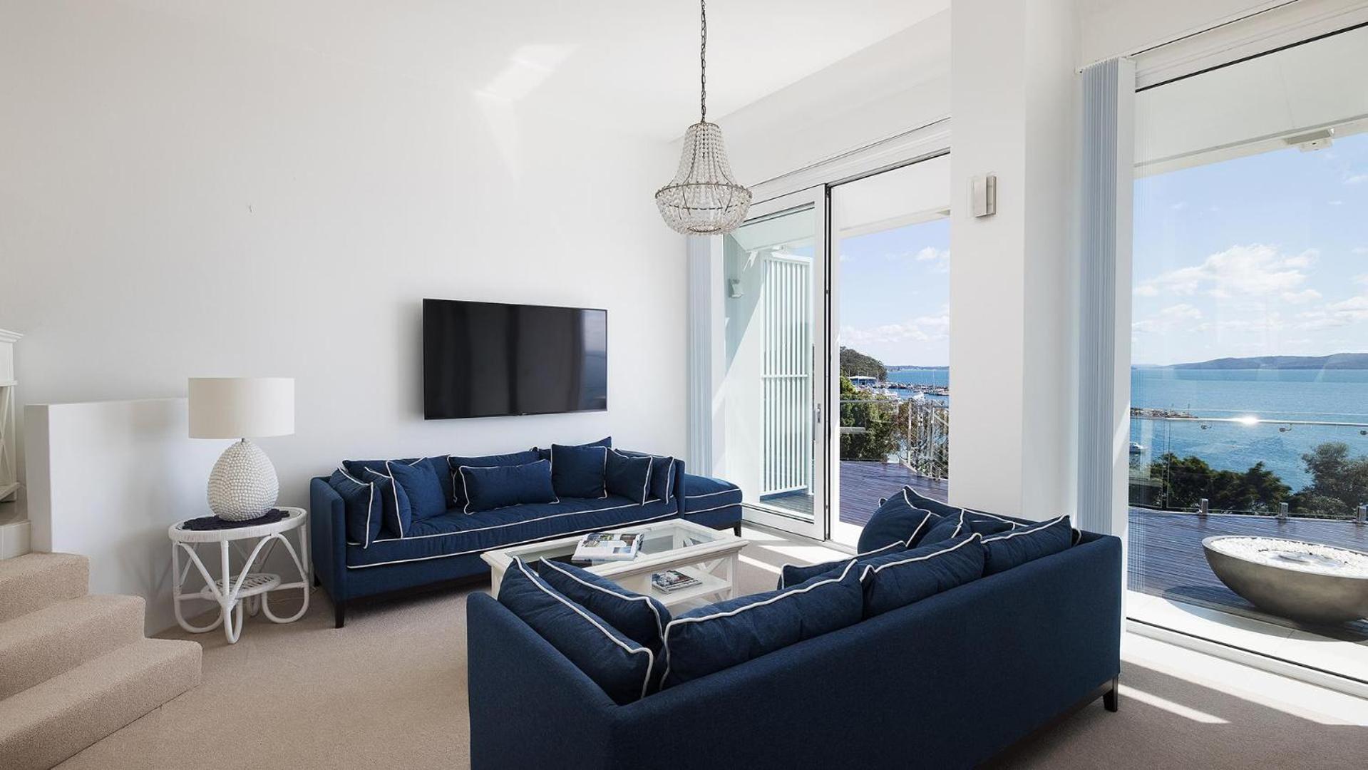 Riviera - Panoramic Water Views In The Heart Of Nelson Bay