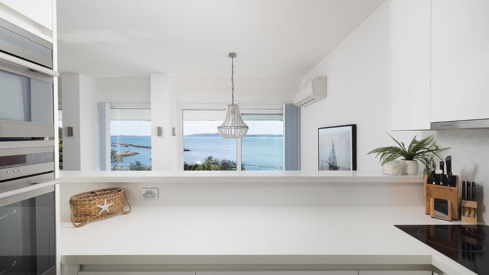 Riviera - Panoramic Water Views In The Heart Of Nelson Bay