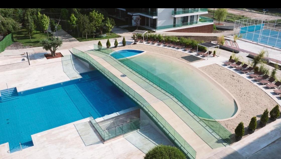 Krtsanisi Apartment With Pool