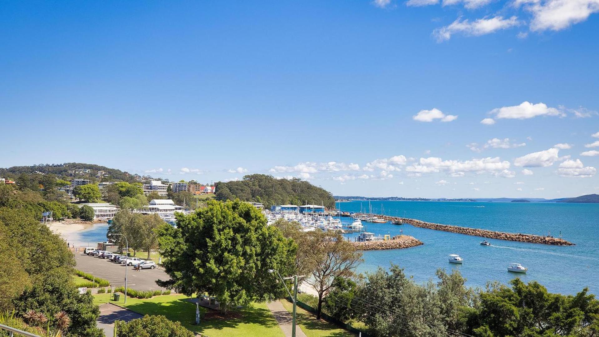 Riviera - Panoramic Water Views In The Heart Of Nelson Bay