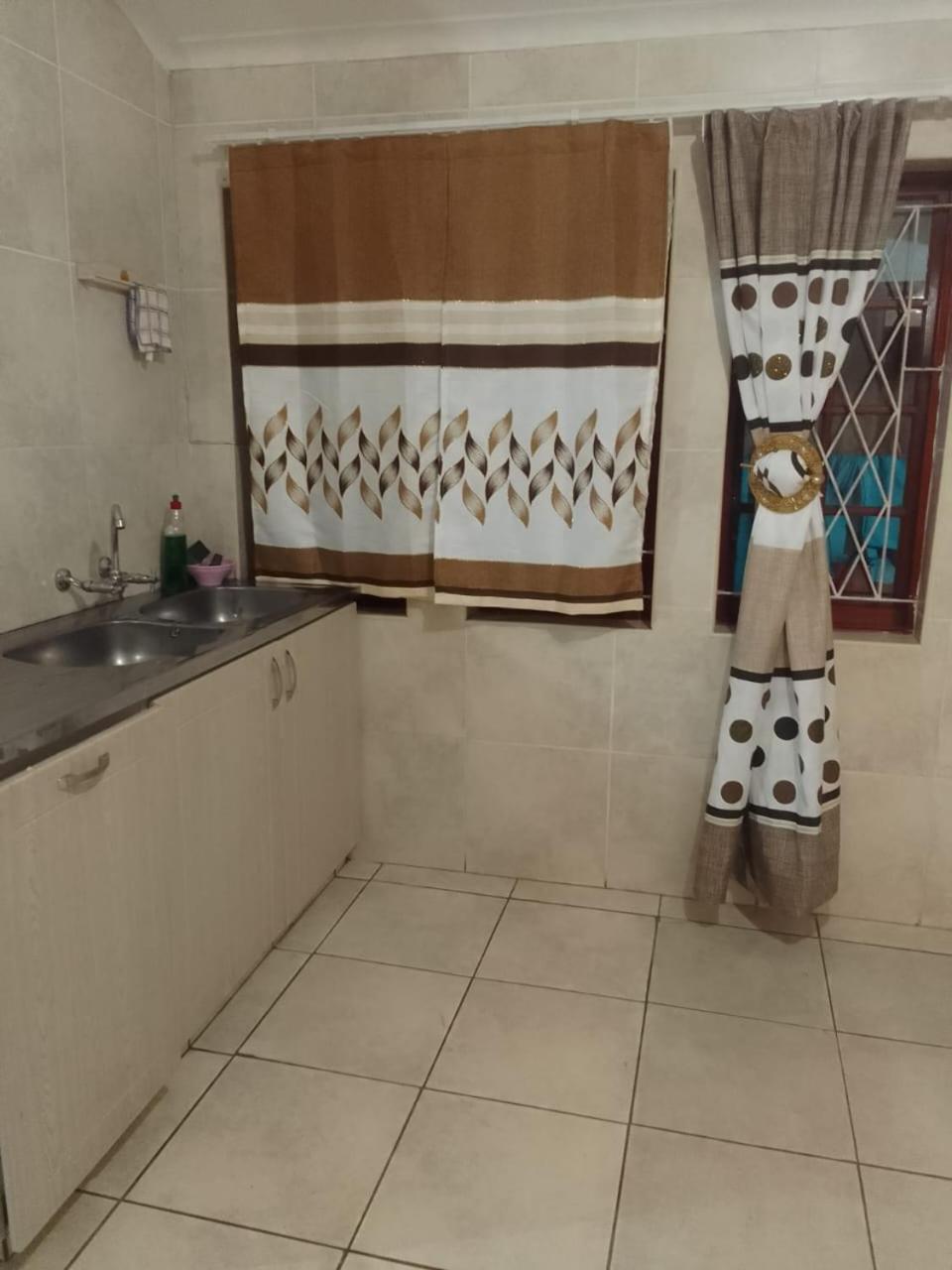Mlawu Guest House